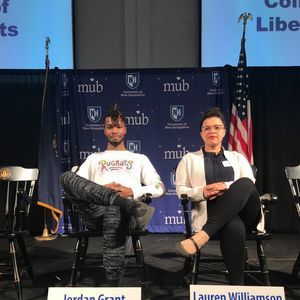 Meet your Posher, Lauren